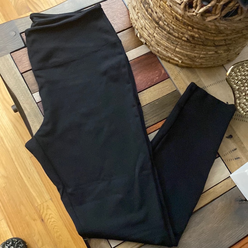 NWOT Liz Claiborne size large leggings